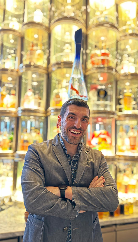 Audécious bar display
